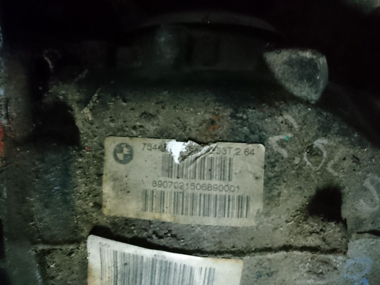 редуктор заднего моста BMW 5 серия E60/E61 2005, 2.5 л., дизель, АКПП, седан, 33107544581, 33107544582 - фото №1