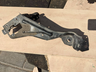 кронштейн (крепление) Mercedes-Benz C-Класс W204/S204 2009, 3.0 л., M 272.948, бензин, A2046200191