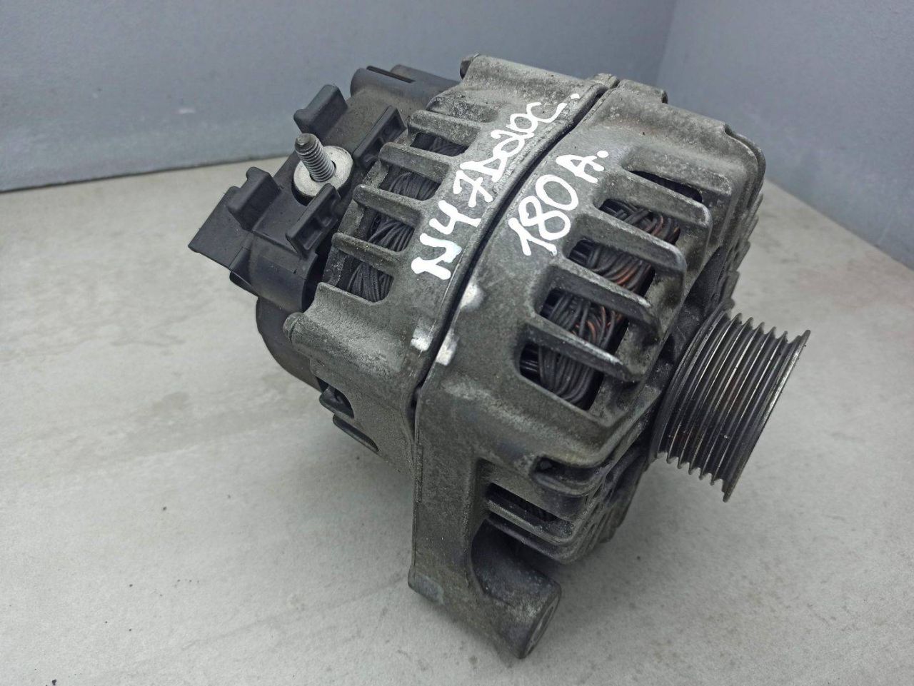 генератор BMW X1 E84 2010, 2.0 л., N47 D20 C, дизель, 7802261 - фото №1