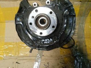 кулак задний левый BMW X3 F25 2013, 2.0 л., N47 D20 C, дизель, АКПП, черный, внедорожник 5 дв.