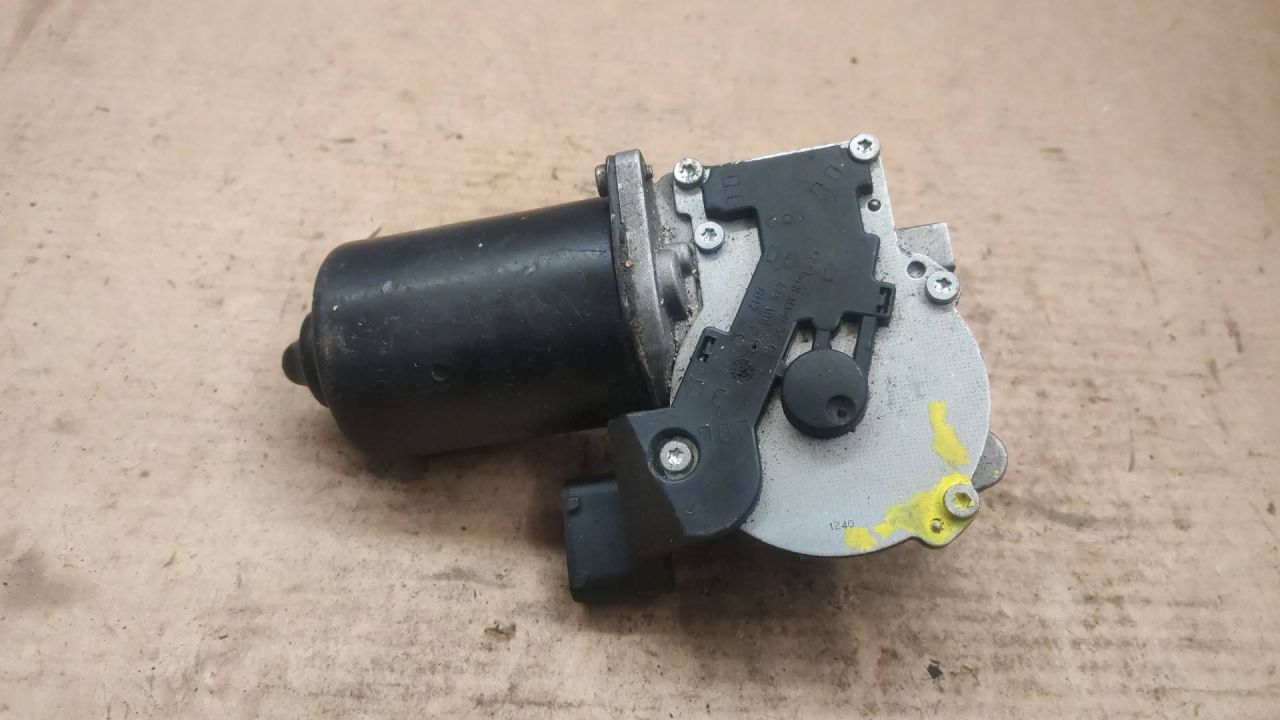 моторчик передних стеклоочистителей (дворников) BMW X5 E53 2003 - фото №1