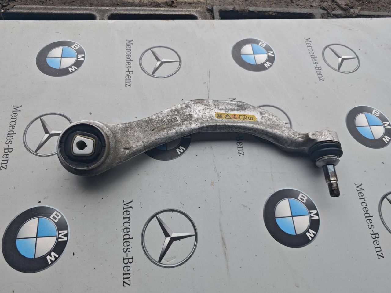 рычаг передний левый BMW 7 серия F01/F02 2012 - фото №1