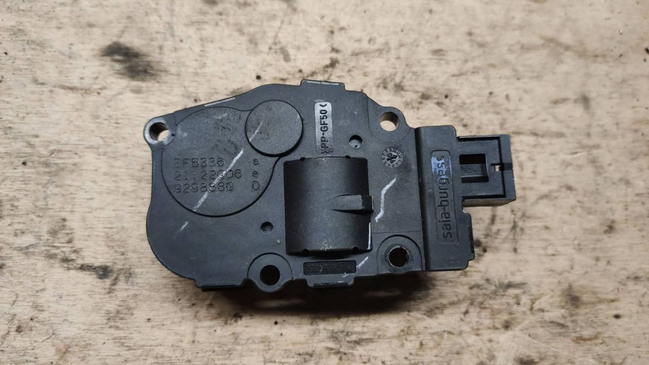 моторчик заслонки печки BMW X5 E70 2007, 3.0 л., дизель, АКПП - фото №1