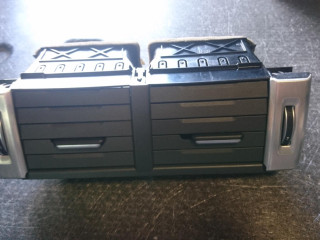 дефлектор обдува салона Land Rover Range Rover Evoque L538 2012, 2.2 л., 224DT, дизель, АКПП, внедорожник 5 дв., BJ32014L21AB