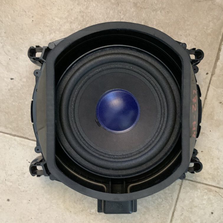 сабвуфер BMW X5 E70 2009, 3.0 л., дизель, АКПП, внедорожник 5 дв., 65136971880, 430407860501 - фото №1