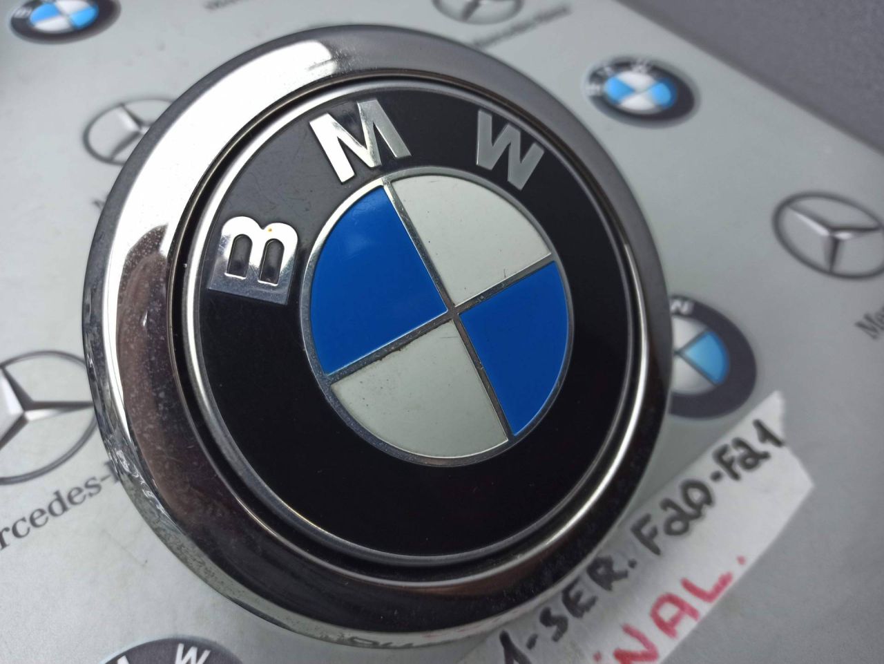 эмблема BMW 2017, 7248535 - фото №1