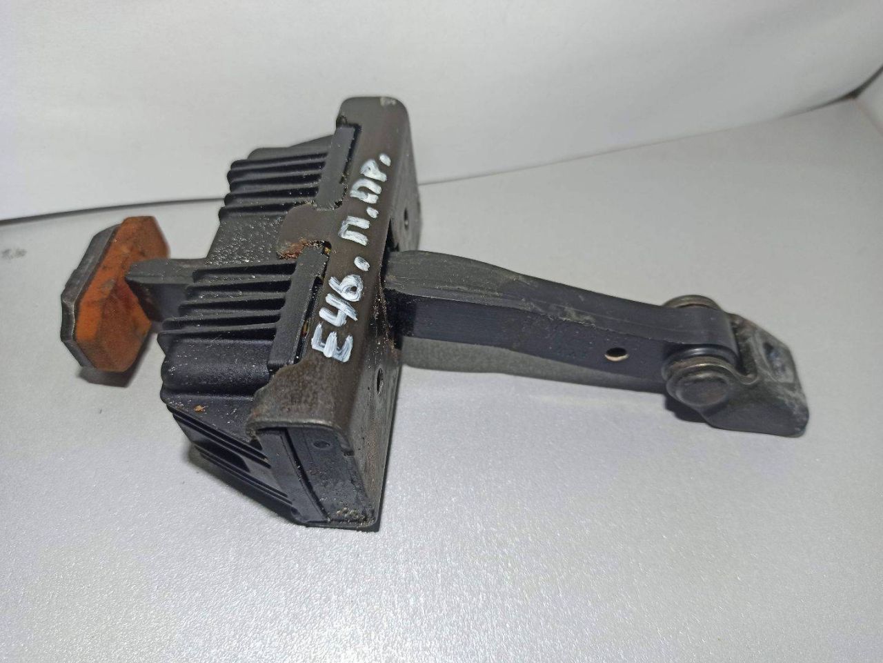 ограничитель открывания двери BMW 3 серия E46 2001, хетчбэк 3 дв., 8265545 - фото №1