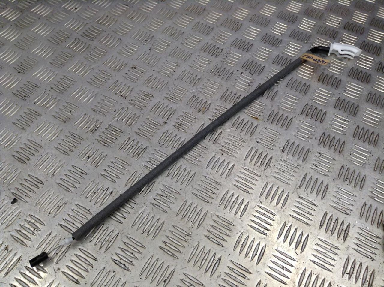 трос двери BMW 3 серия F30/F31/F34 2013, 2.0 л., N20 B20 A, бензин, АКПП, седан, 7259827 - фото №1