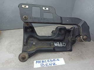 кронштейн насоса пневмоподвески Mercedes-Benz S-Класс W220 [рестайлинг] 2003, A2205240440
