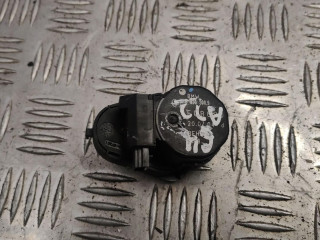 моторчик заслонки печки BMW 5 серия E60/E61 2005, 2.5 л., бензин, АКПП, универсал, 6930300