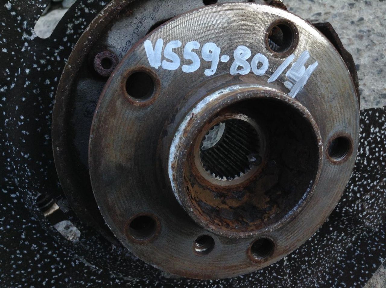 ступица задняя правая BMW 7 серия F01/F02 2009, 4.4 л., N63 B44 A, бензин, АКПП, седан - фото №1