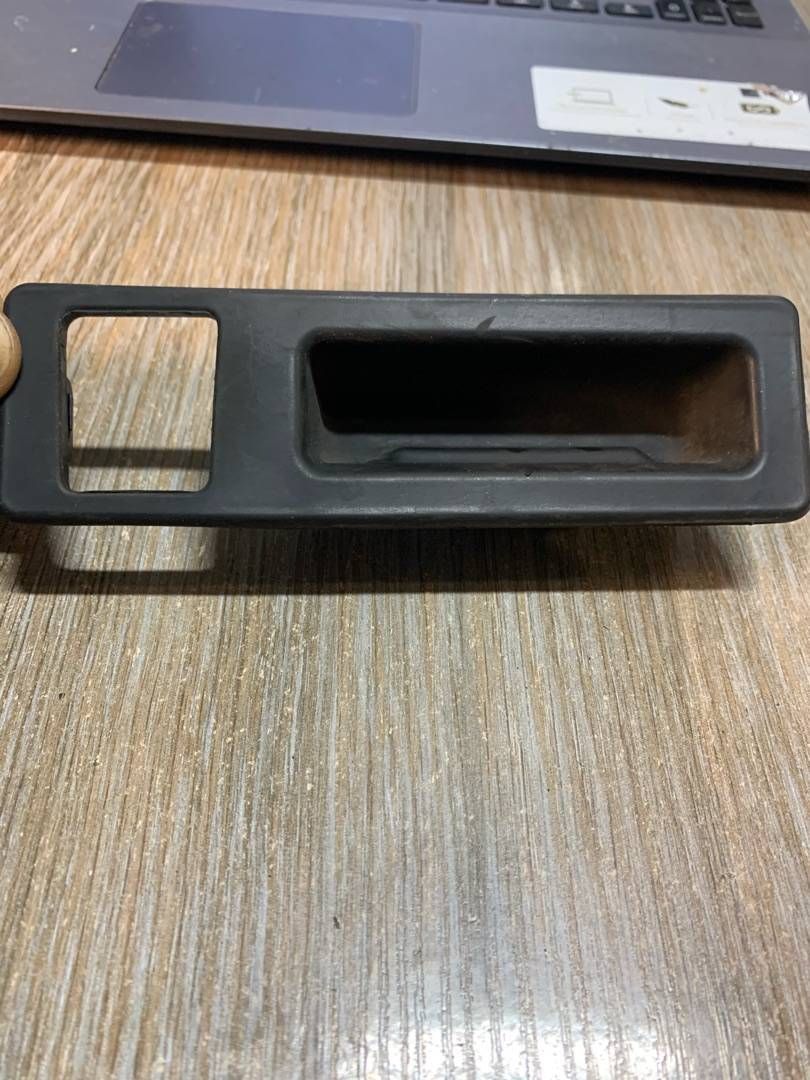 ручка открывания багажника BMW 2012, 3.5 л., бензин, АКПП, седан, задний привод - фото №1