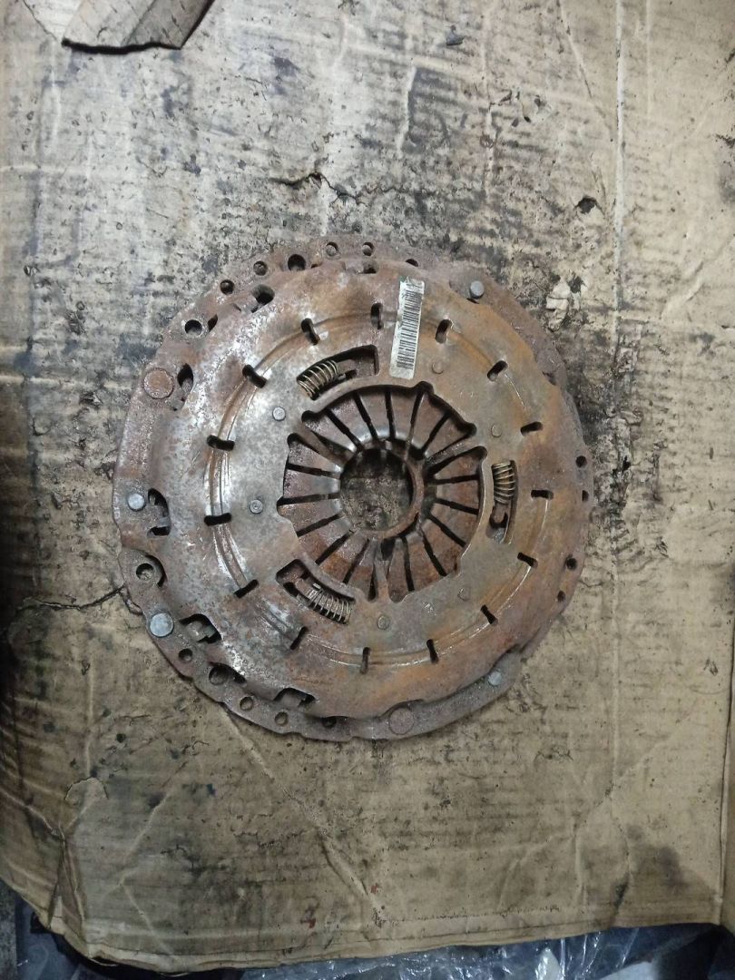 корзина сцепления BMW 3 серия E90/E91/E92/E93 2005, 2.0 л., 7567831 - фото №1