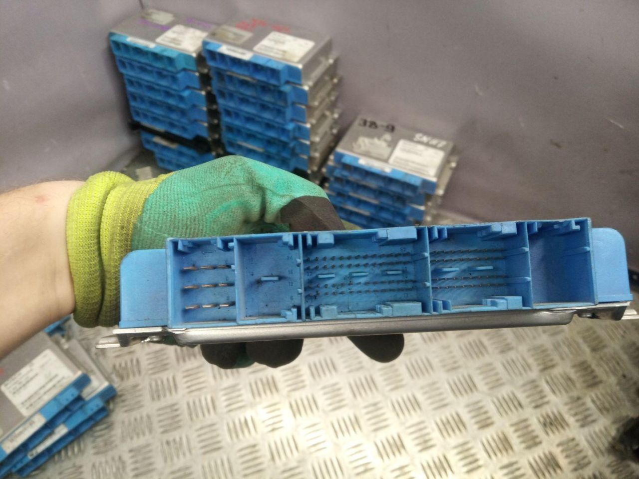 блок управления АКПП BMW 5 серия E39 1999, 2.5 л., бензин, АКПП, седан, 7512045, 7512061 - фото №1