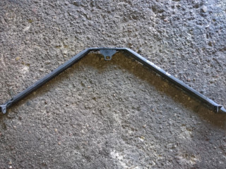 Распорка (растяжка) телевизора BMW 5 серия E60/E61 [рестайлинг] 2009, 3.0 л., дизель, АКПП, универсал, правый руль, 51647033745