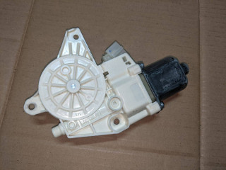 моторчик стеклоподъемника передний левый Mercedes-Benz E-Класс W212/S212/C207/A207 [рестайлинг] 2013, 3.5 л., бензин, универсал, A2048200142, 0130822503