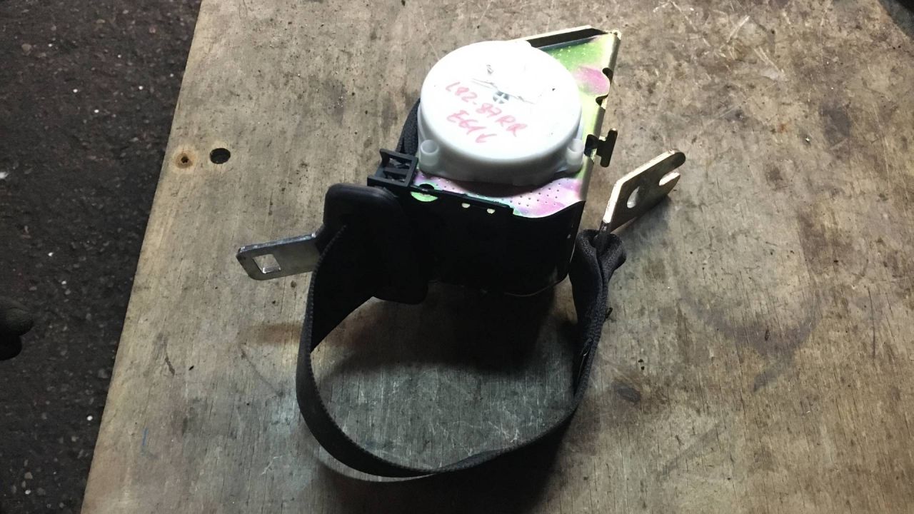 ремень безопасности BMW 5 серия E60/E61 2005, 2.5 л., дизель, АКПП, универсал, 33040666 - фото №1