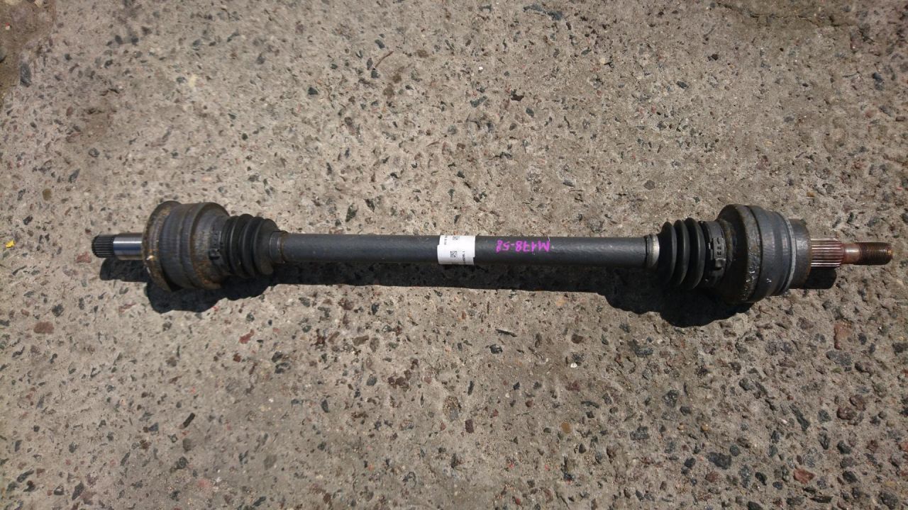 полуось задняя (приводной вал, ШРУС) Mercedes-Benz M-Класс W166 2015, 3.0 л., OM 642.826, дизель, АКПП, cthsq, внедорожник 5 дв., A1663501110 - фото №1