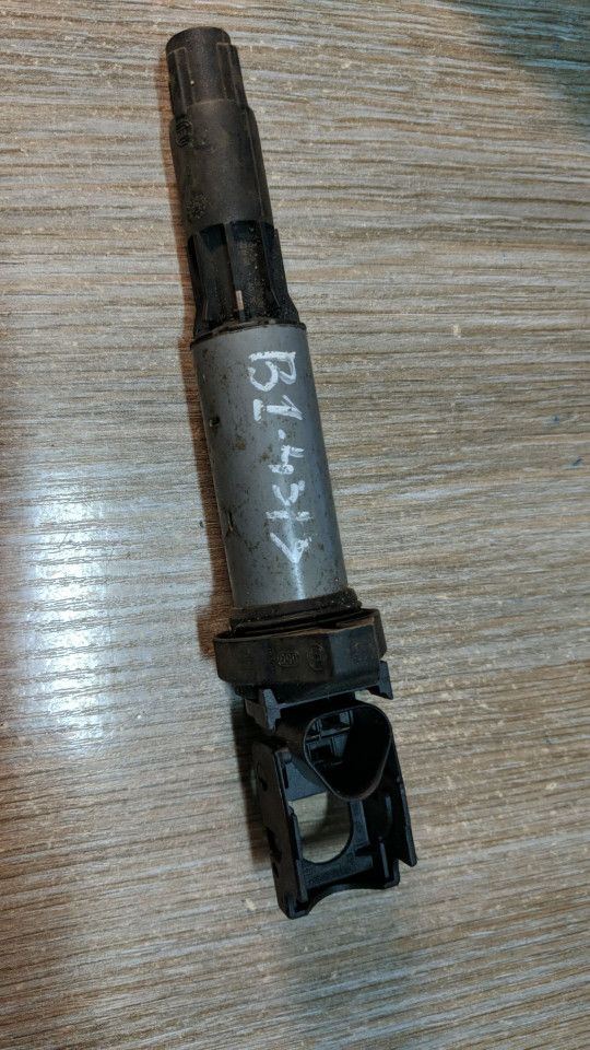 катушка зажигания BMW 3 серия E46 2000, 2.2 л., бензин, АКПП, седан, 0221504100 - фото №1