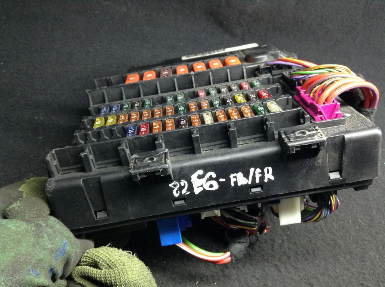 блок предохранителей BMW Z4 E85 2003, 3.0 л., бензин, МКПП, черный, кабриолет, 6905228 - фото №1