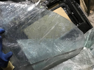 стекло двери передней правой Mercedes-Benz E-Класс W211/S211 2004, 3.2 л., OM 648.961, дизель, АКПП, универсал