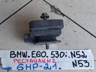 подушка крепления КПП BMW 5 серия E60/E61 [рестайлинг] 2008, 3.0 л., бензин, 311468629