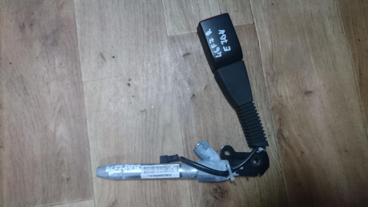 пиропатрон BMW X5 E70 2008, 4.8 л., N62 B48 B, бензин, АКПП, белый, внедорожник 5 дв., 7161054 - фото №1