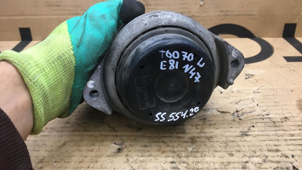 подушка крепления двигателя BMW 2008, 2.0 л., N47 D20 A, дизель, АКПП, хетчбэк 5 дв. - фото №1