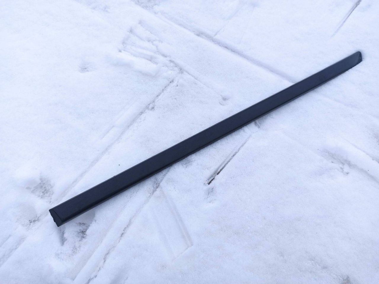 молдинг двери задней левой BMW X5 E70 2009, 3.0 л., дизель - фото №1