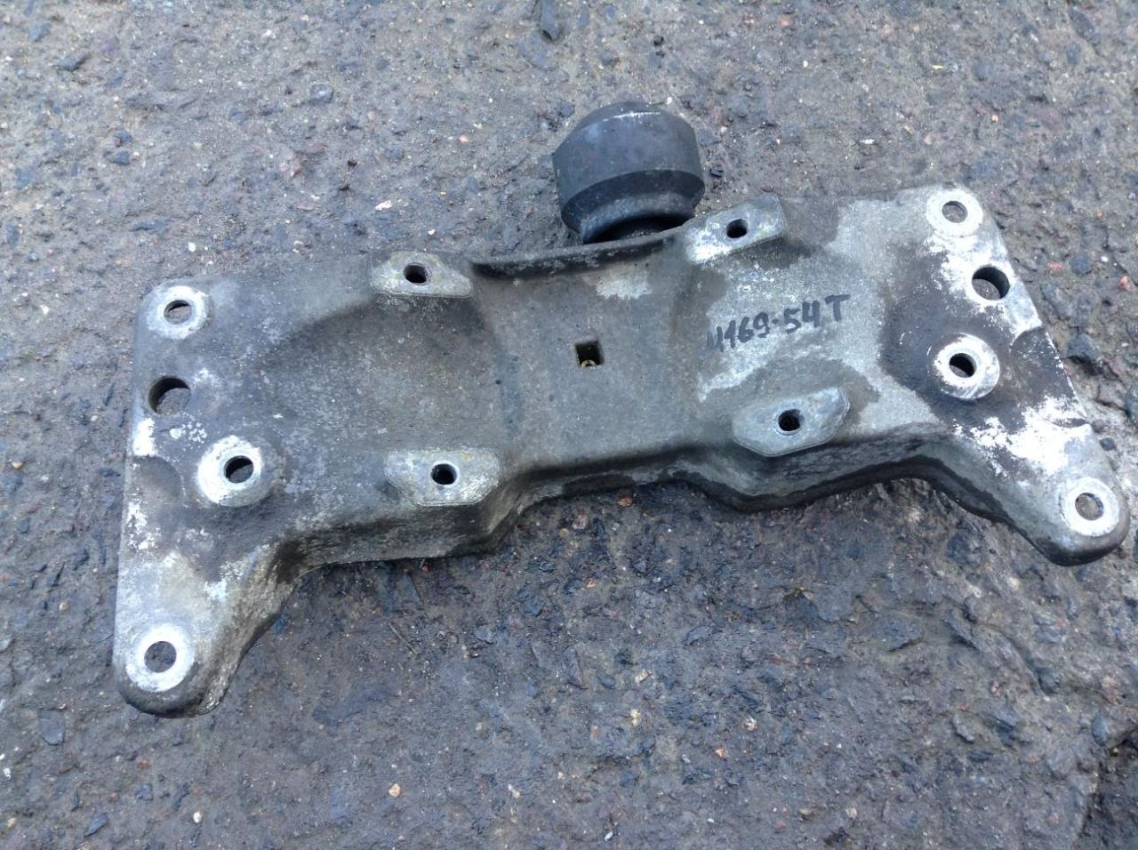 кронштейн КПП BMW 7 серия F01/F02 2009, 3.0 л., N54 B30 A, бензин, АКПП, седан, 6775907 - фото №1