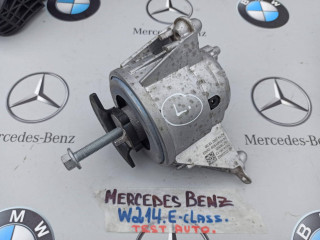 подушка крепления двигателя Mercedes-Benz E-Класс W214 2025, 2.0 л., дизель, A2142401800