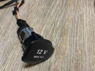 гнездо прикуривателя Mercedes-Benz E-Класс W212/S212/C207/A207 2010, 2.2 л., дизель, АКПП, седан, задний привод, правый руль