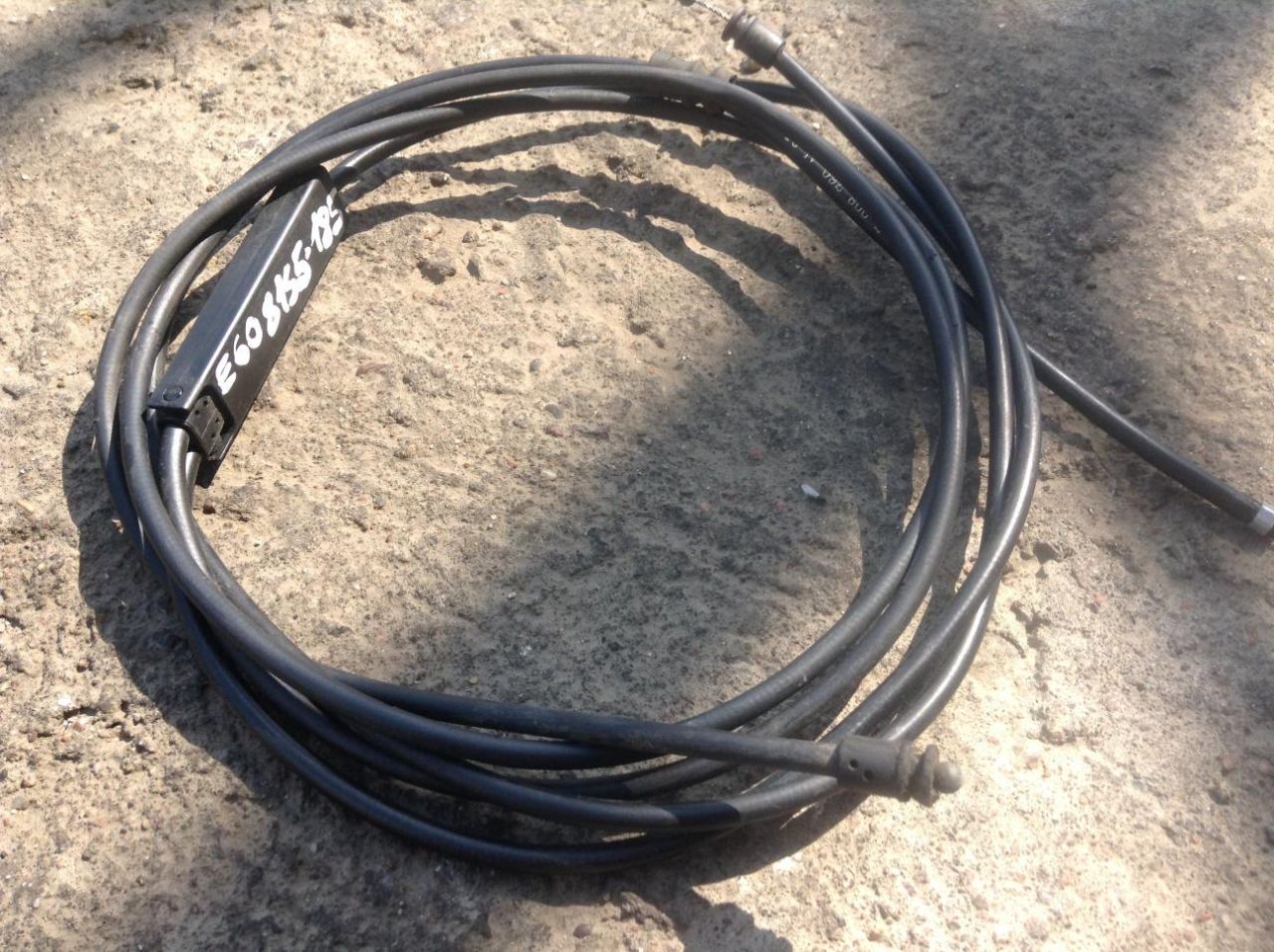 трос капота BMW 5 серия E60/E61 2006, 2.5 л., N52 B25 A, бензин, АКПП, универсал, 7034259 - фото №1