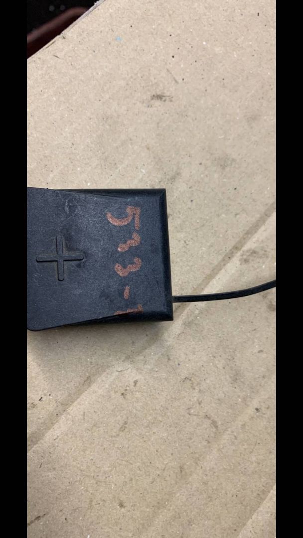 плюсовой провод аккумулятора BMW 5 серия E39 (1995 - 2000), 7503054 - фото №1