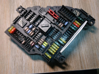 распределитель тока BMW X3 F25 2013, 2.0 л., N47 D20 C, дизель, АКПП, черный, внедорожник 5 дв., 9259469, 2-1703345-4