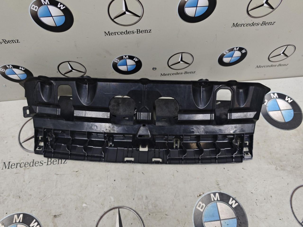 Крепление бампера заднего BMW 2025, 3.0 л., бензин, 7420650 - фото №1