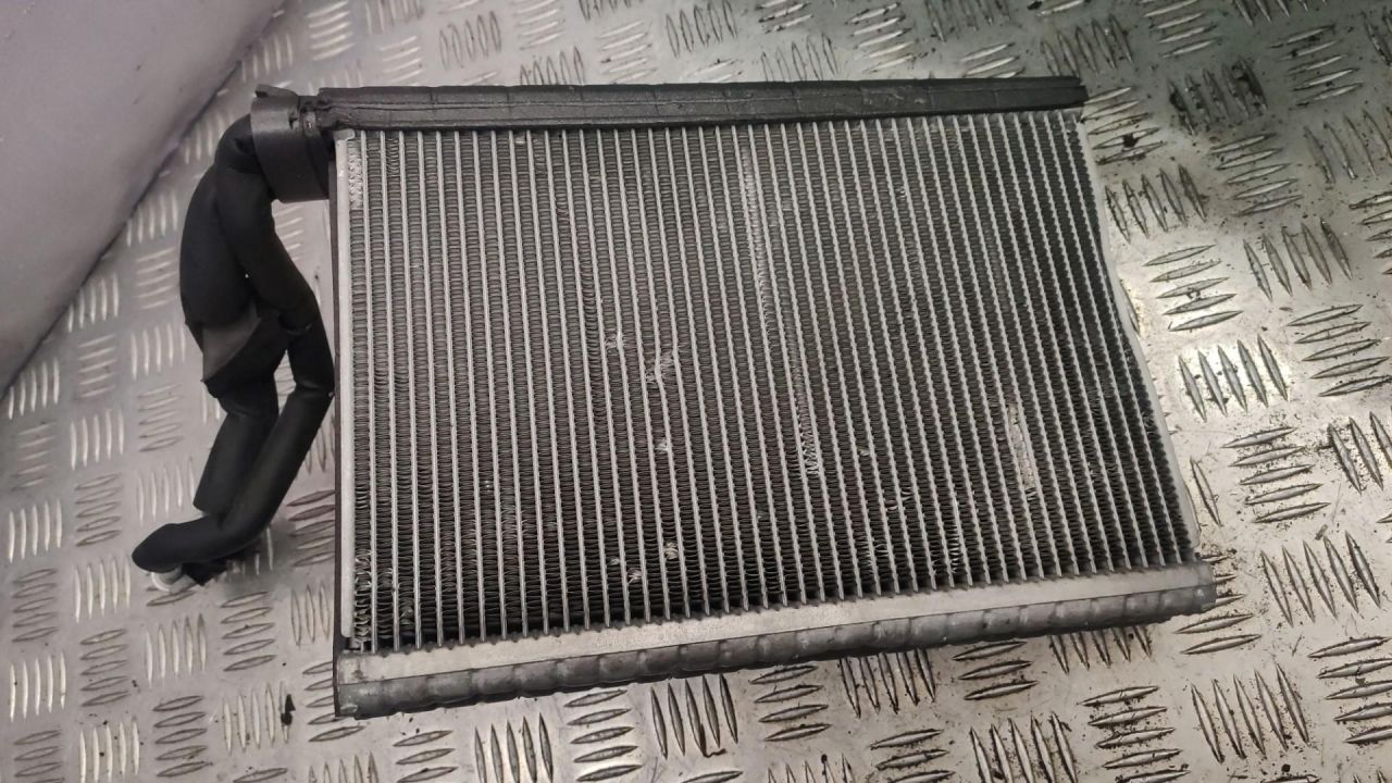 осушитель кондиционера BMW 2008, 2.0 л., N47 D20 A, дизель, АКПП, хетчбэк 5 дв. - фото №1