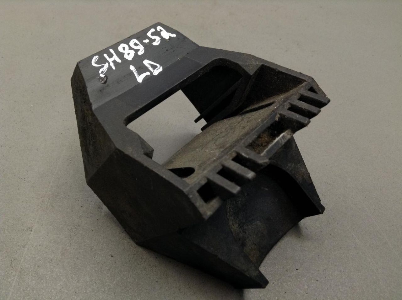 кронштейн радиатора BMW 3 серия E46 2003, 1.8 л., N42 B18 A, бензин, АКПП, седан, 1436264 - фото №1