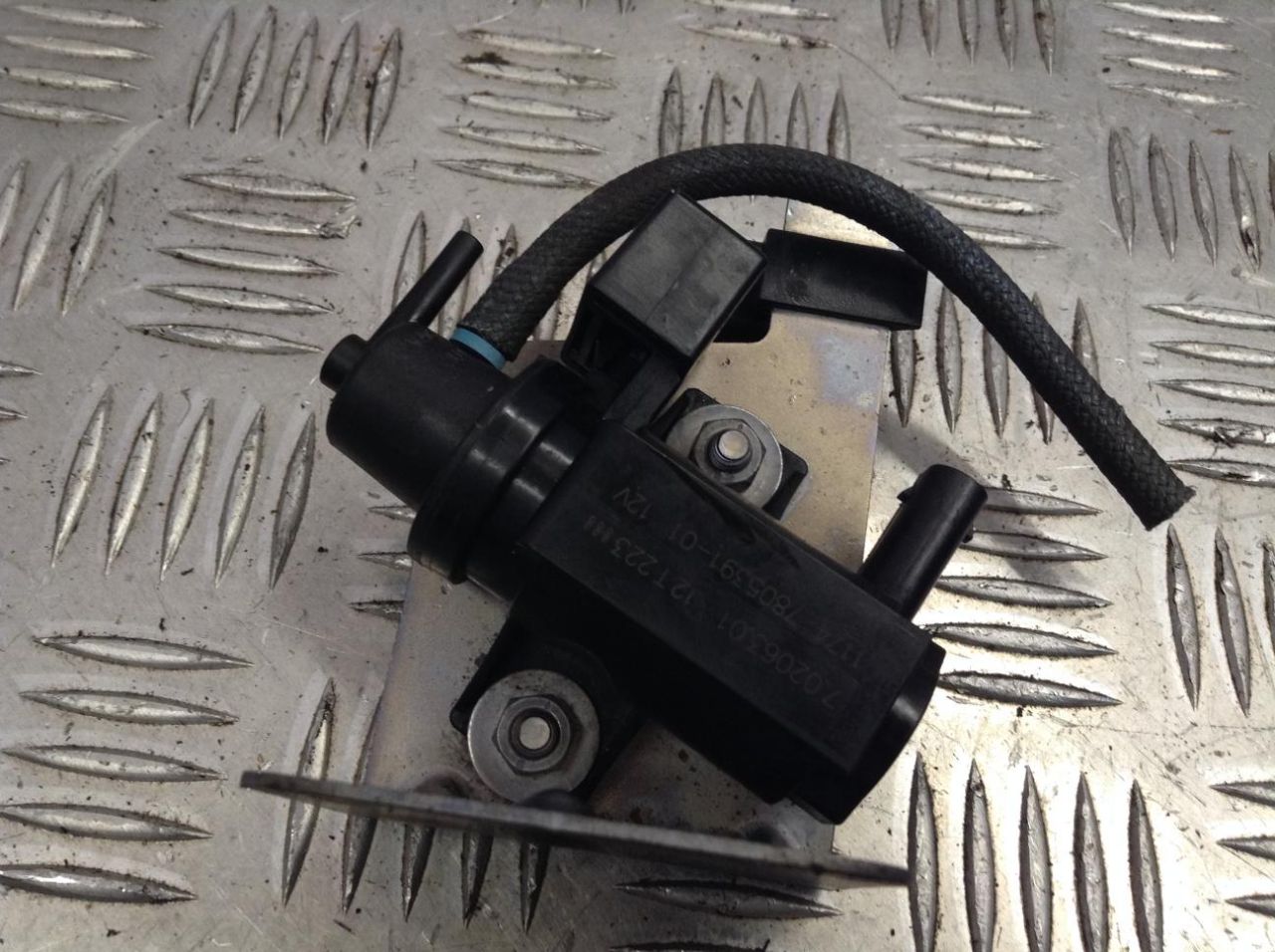 электромагнитный клапан BMW 3 серия E90/E91/E92/E93 2007, 2.0 л., N47 D20 A, дизель, АКПП, универсал, 7020630 - фото №1