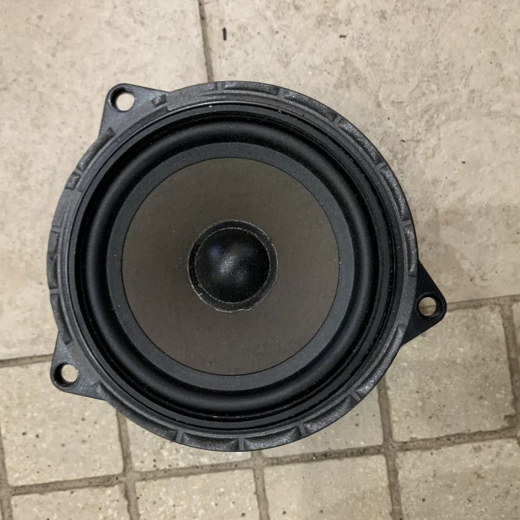 динамик двери BMW 2008, 2.0 л., N47 D20 A, дизель, АКПП, хетчбэк 5 дв., 65139143231 - фото №1