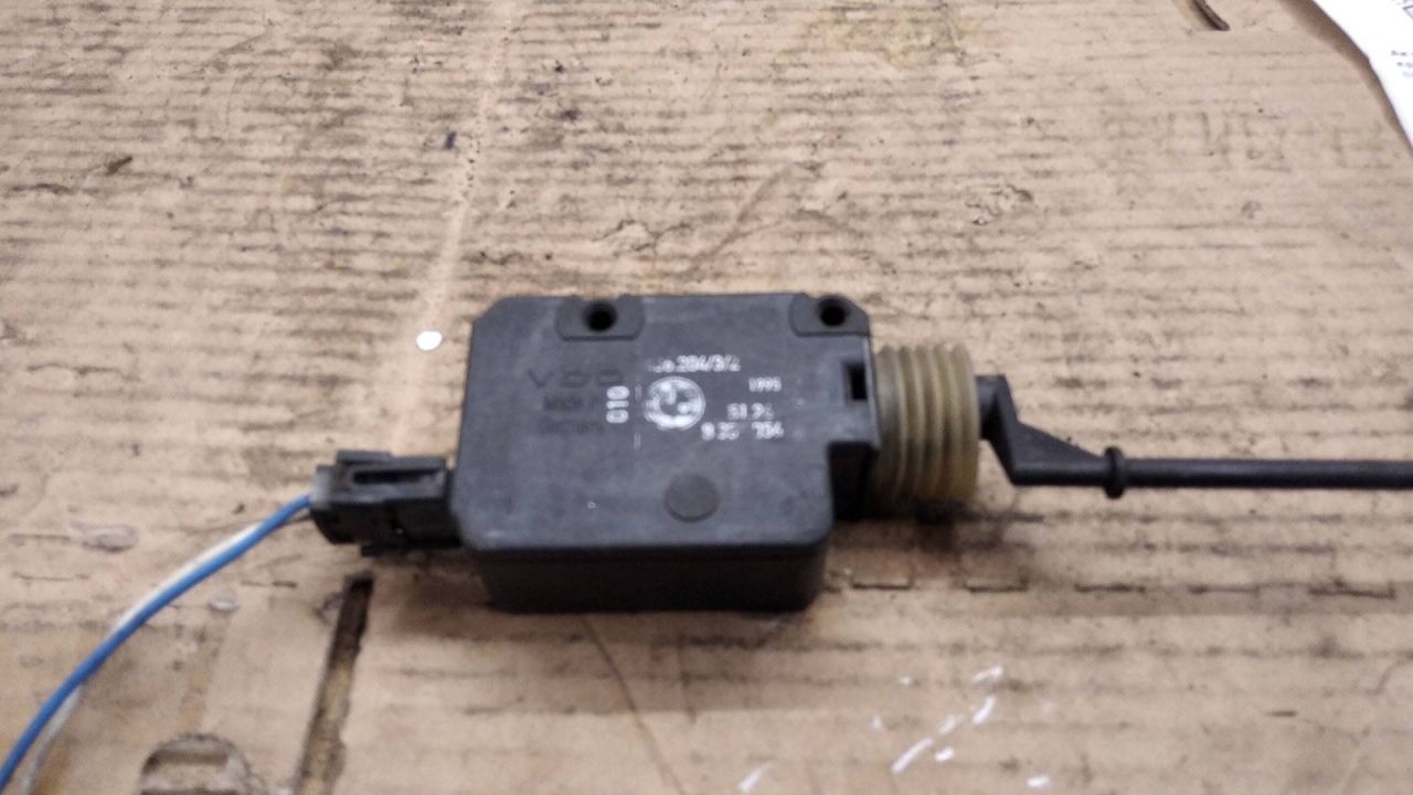 активатор замка крышки топливного бака BMW X5 E53 2001, 4.6 л., бензин, АКПП, внедорожник 5 дв., 8355056, 8353013 - фото №1