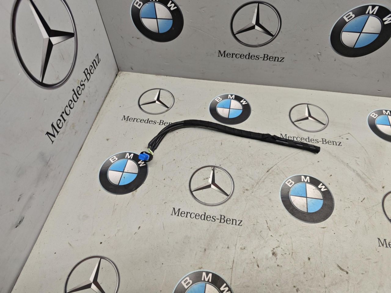 провод камеры BMW 2 серия Active Tourer F45 2015, 1.5 л., B38 A15 A, бензин, 9281930 - фото №1