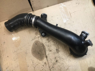 патрубок интеркулера BMW 5 серия E60/E61 [рестайлинг] 2008, 3.0 л., бензин, седан, 7600011