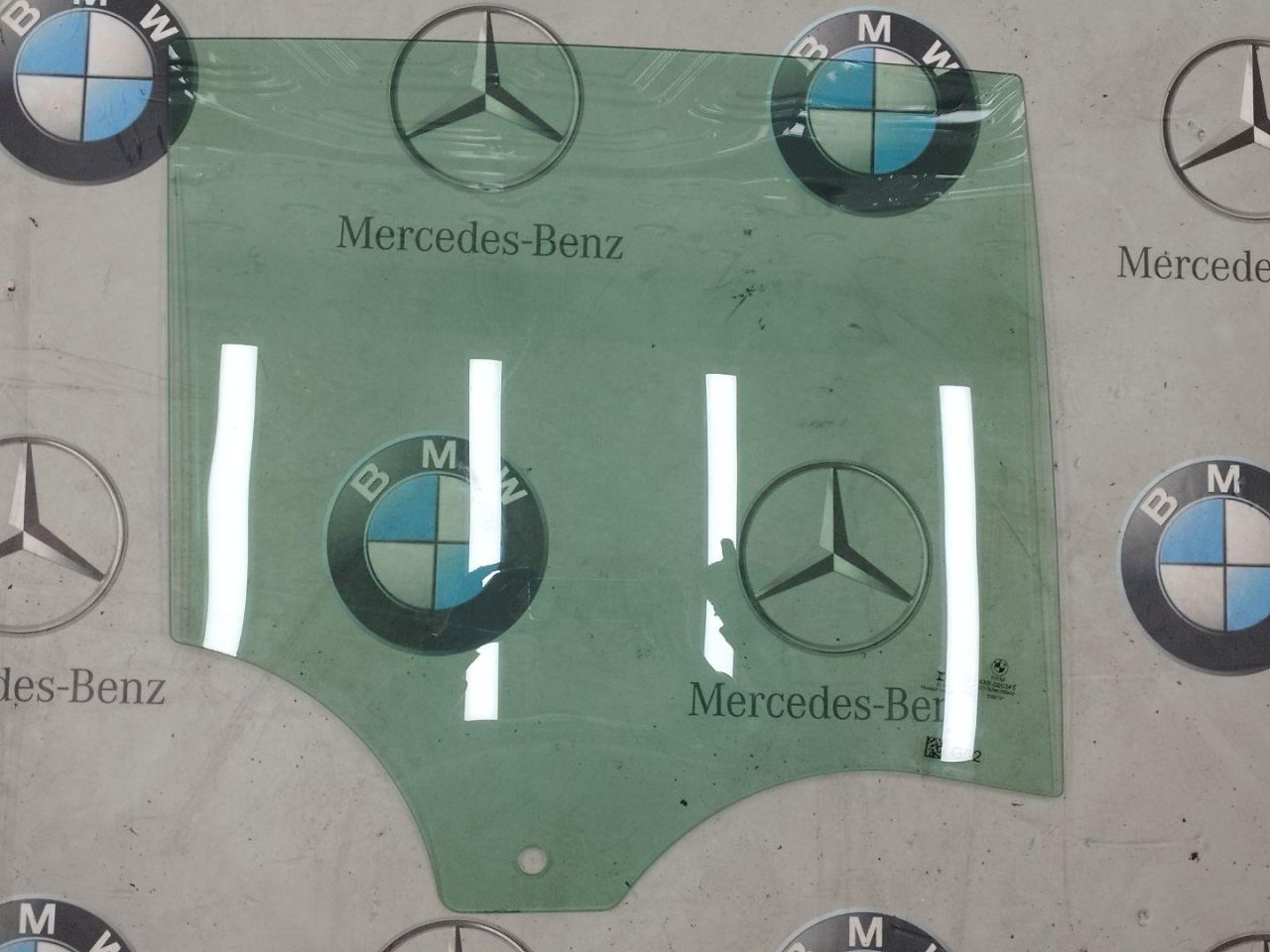 стекло двери задней правой BMW 2023, 2.0 л., дизель, 300 - фото №1