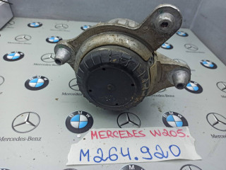 подушка крепления двигателя Mercedes-Benz C-Класс W205 [рестайлинг] 2019, 2.0 л., бензин, A2052407700