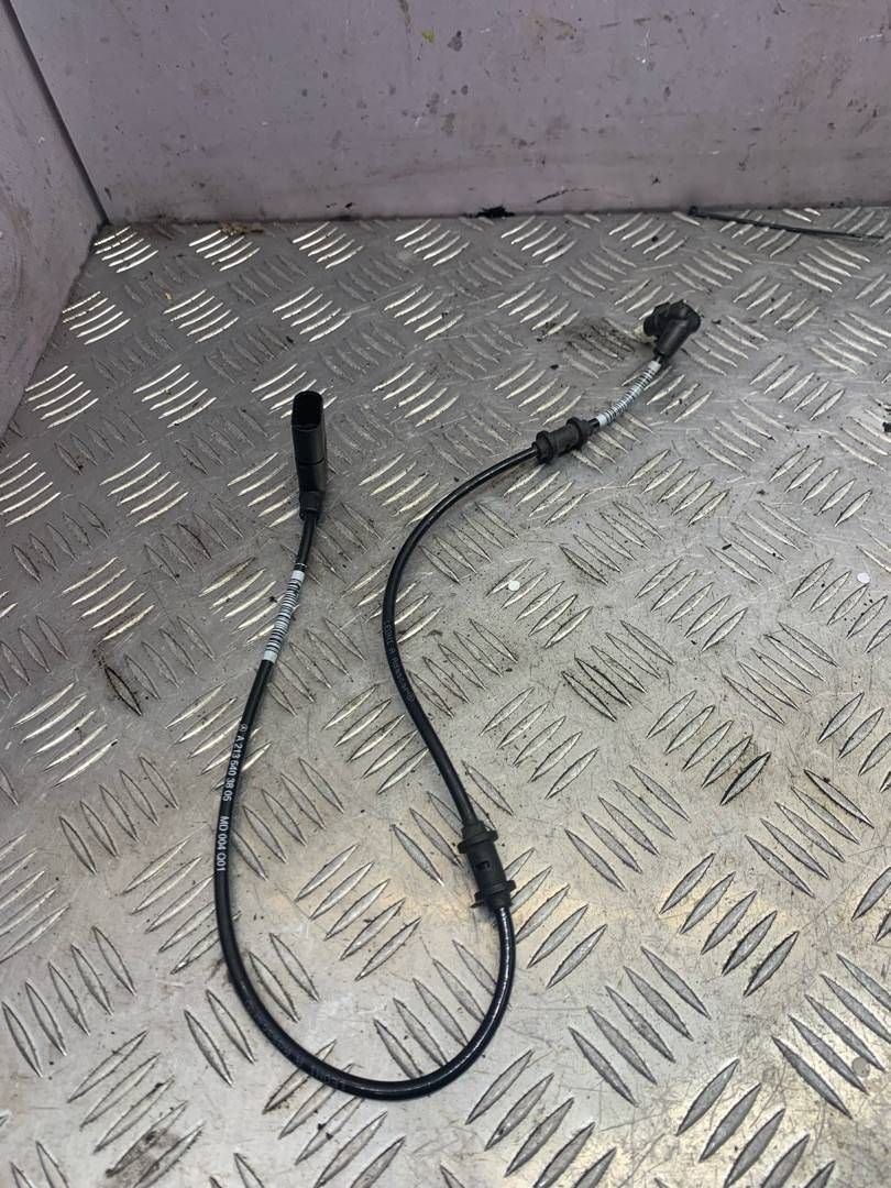 датчик ABS Mercedes-Benz E-Класс W213/S213/C238/A238 2016, 2.0 л., OM 654.920, дизель, АКПП, белый, седан, правый руль, A0585450528 - фото №1