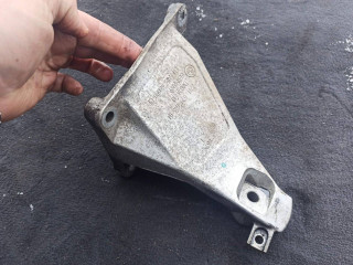 кронштейн двигателя BMW 7 серия E65/E66/E67 [рестайлинг] 2006, белый, 6754615