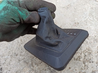 чехол рычага КПП BMW 5 серия E60/E61 2006, 3.0 л., N52 B30 A, бензин, АКПП, седан, 7077662