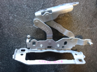 петля капота правая Mercedes-Benz C-Класс W204/S204/C204 [рестайлинг] 2011, 2.1 л., OM 651.913, дизель, АКПП, универсал, A2048800828