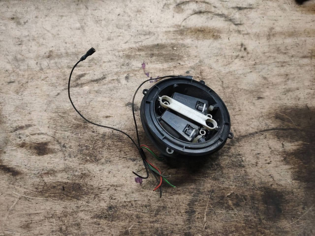 электромоторчик зеркала наружнего BMW 5 серия E39 1998 - фото №1